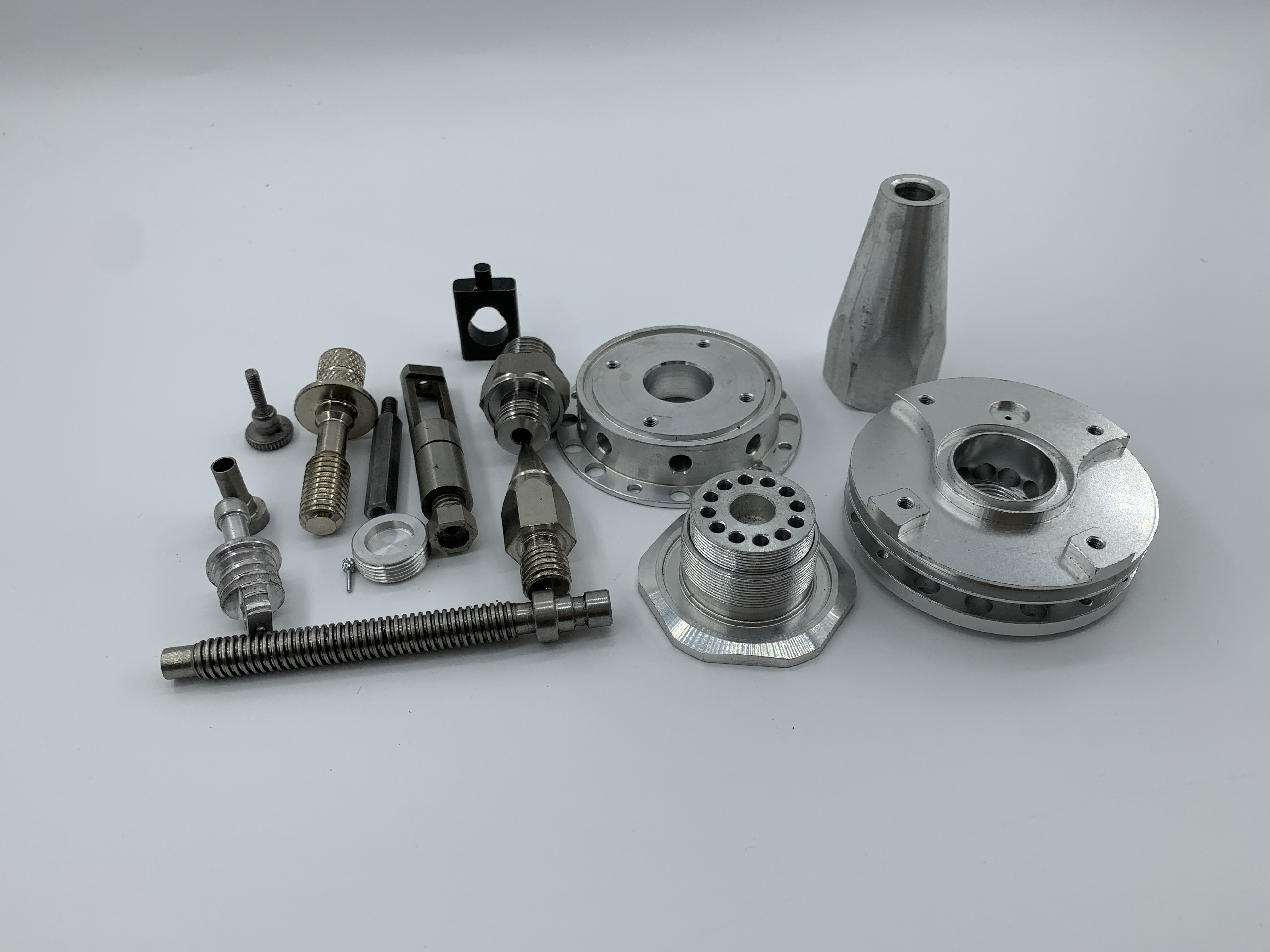 Servicios personalizados de alta calidad Servicio de piezas de mecanizado CNC para todas las industrias